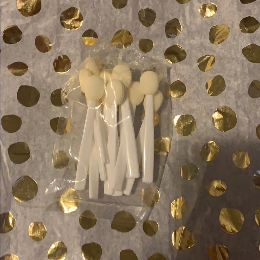 Eye sponges